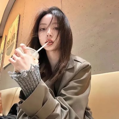 怕羞的黄莺